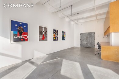 Glass Farmhouse unit 5F, New York, NY 10018 - photo 4