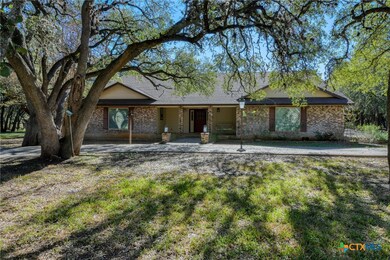 5 Trophy Ln, New Braunfels, TX 78132 - photo 2