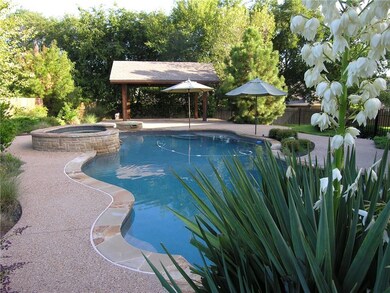 Swimming Pool, Hot Tub, Fire Pit and Gazebo for yo