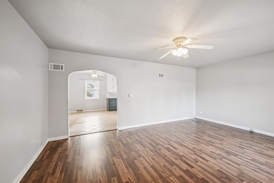 417 2nd Ave NW, Waverly, IA 50677 - photo 4