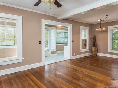 Living / Dining Area