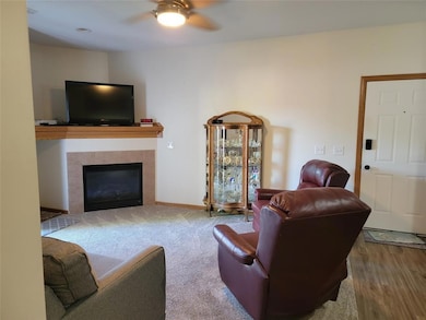 1210 NE 6th Ln unit I9, Ankeny, IA 50021 - photo 4