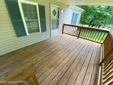 1105 Bluegrass Ln, Effort, PA 18330 - photo 4