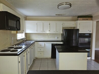 2449 Mayview Dr, Houston, TX 77091 - photo 7