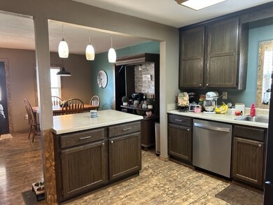 644 N White Oak Rd, Colcord, OK 74338 - photo 4