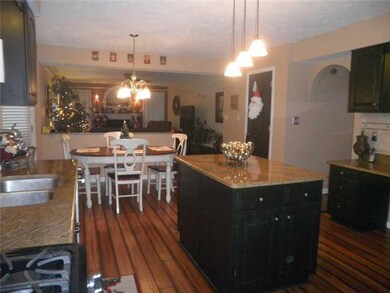Kitchen. Kitchen Island, Pantry