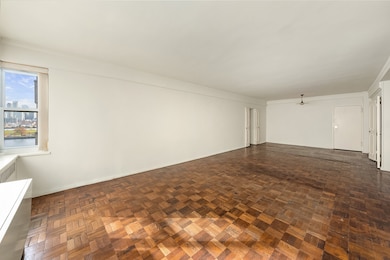 Cannon Point South Apartments unit SOUTH7C, New York, NY 10022 - photo 4