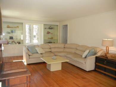 8 Russell Rd, Wilbraham, MA 01095 - photo 3