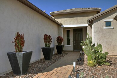 6704 W Desert Blossom Way-large-003-19-F