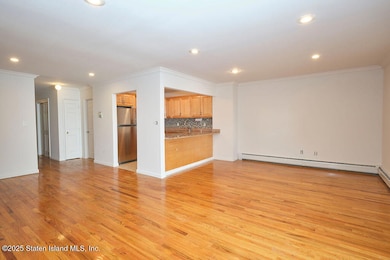 400 Aspen Knolls Way unit B2, Staten Island, NY 10312 - photo 5