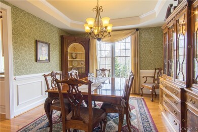 Formal Dining