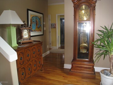 FOYER 2