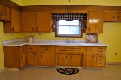 Spacious Eat-in Kitchen