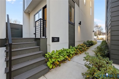 2217 Uptown Alley unit END, Richmond, VA 23220 - photo 2