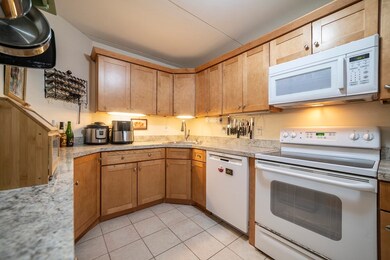 575 Broad St unit 115, East Weymouth, MA 02189 - photo 3