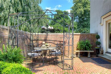 97 Old Beach Rd unit B, Newport, RI 02840 - photo 6