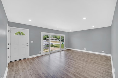 8013 Monaldi Dr, Munster, IN 46321 - photo 3