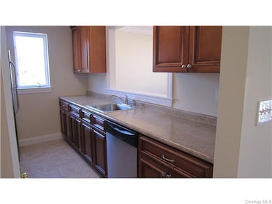 305 Tondo Cir, Harriman, NY 10926 - photo 3