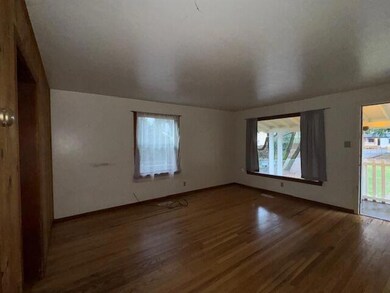 330 S Old Stage Rd, Cave Junction, OR 97523 - photo 3