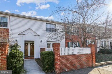 2641 S Walter Reed Dr unit C, Arlington, VA 22206 - photo 2