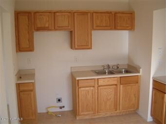 New kicthen, new oven,microwave inc.