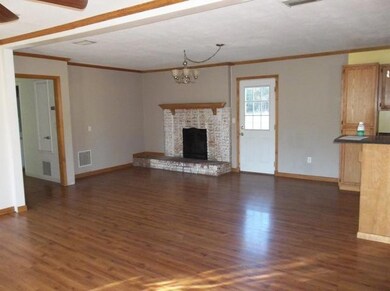 41 Graham Dr, Laurel, MS 39443 - photo 2