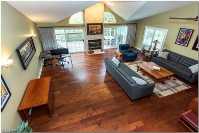 962 Chesterton Ct unit 4, Aurora, OH 44202 - photo 2