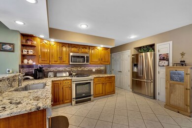 8 Buck St, Woburn, MA 01801 - photo 6