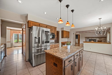 Kitchen - granite counter tops