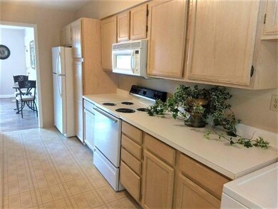 76 Mitchell Dr, Chicopee, MA 01022 - photo 3