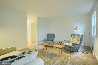 687 Jefferson St, Red Hill, PA 18076 - photo 6