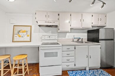 7-web-or-mls-36-shank-painter-rd-11