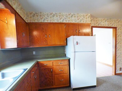 6774 E Us Highway 50, Montgomery, IN 47558 - photo 7