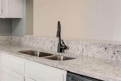 6622 Wellington Square, Norcross, GA 30093 - photo 5