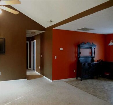 302 Christopher Ct, Shelbyville, TN 37160 - photo 6