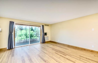 1565 NW Wall St unit 306, Bend, OR 97703 - photo 2