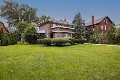 247 Addison Rd, Riverside, IL 60546 - photo 2