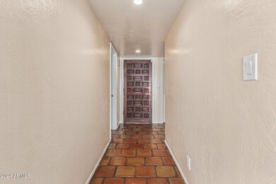 0009-08 - Palacio