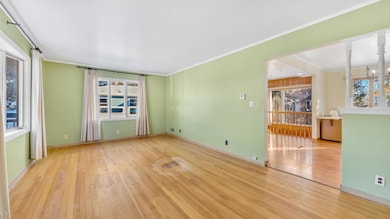 517 Richmond Ave, Sheboygan Falls, WI 53085 - photo 6