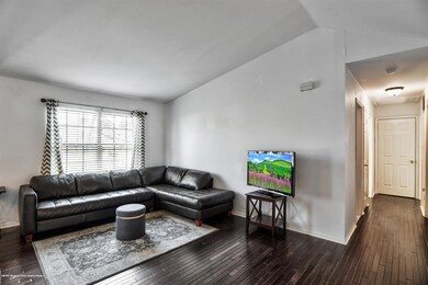 04-Living Room