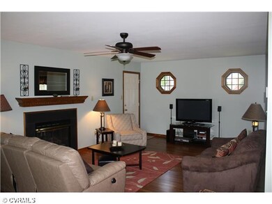 Den/Family/Great Room - See the size for this fami