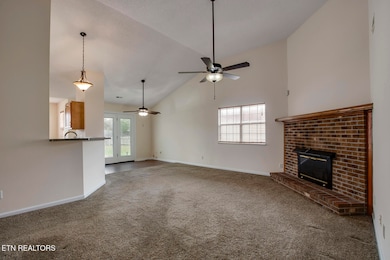 05_ApplecrossRoad_7763_Living01