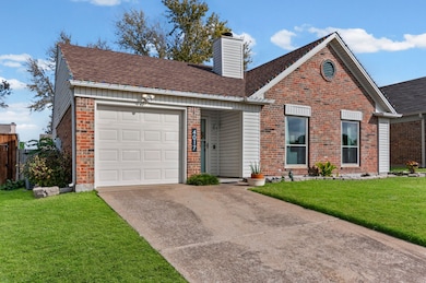 4017 Huckleberry Dr, Fort Worth, TX 76137 - photo 4