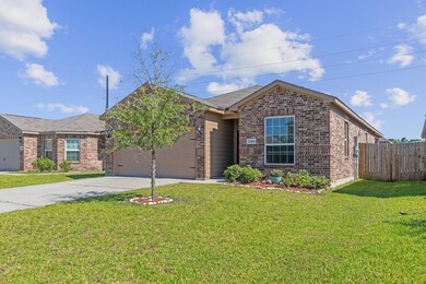 10906 Spring Brook Pass Dr, Humble, TX 77396 - photo 2