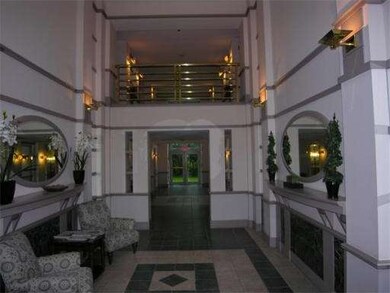 273 Cambridge Rd unit 711, Woburn, MA 01801 - photo 3