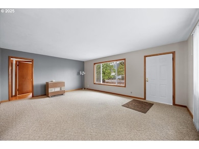 1048 Seeley St, Myrtle Creek, OR 97457 - photo 3