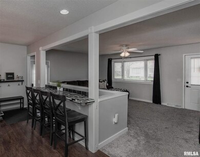 2220 Valley Dr, Davenport, IA 52806 - photo 6