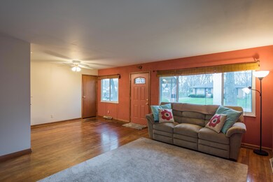 3762 Washburn St, Columbus, OH 43213 - photo 4