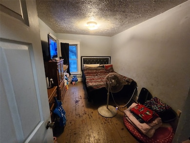 646 E 8th St, Erie, PA 16503 - photo 5