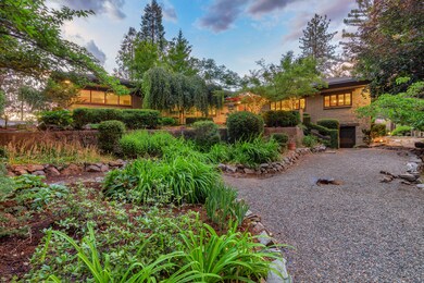 3658 Old Military Rd, Central Point, OR